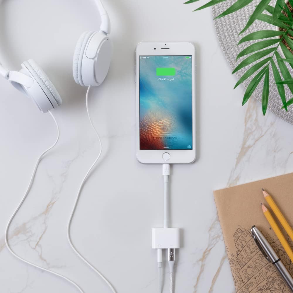  Belkin RockStar 3.5 mm Audio plus Charge